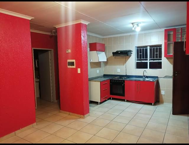 2 bed property to rent in ORMONDE